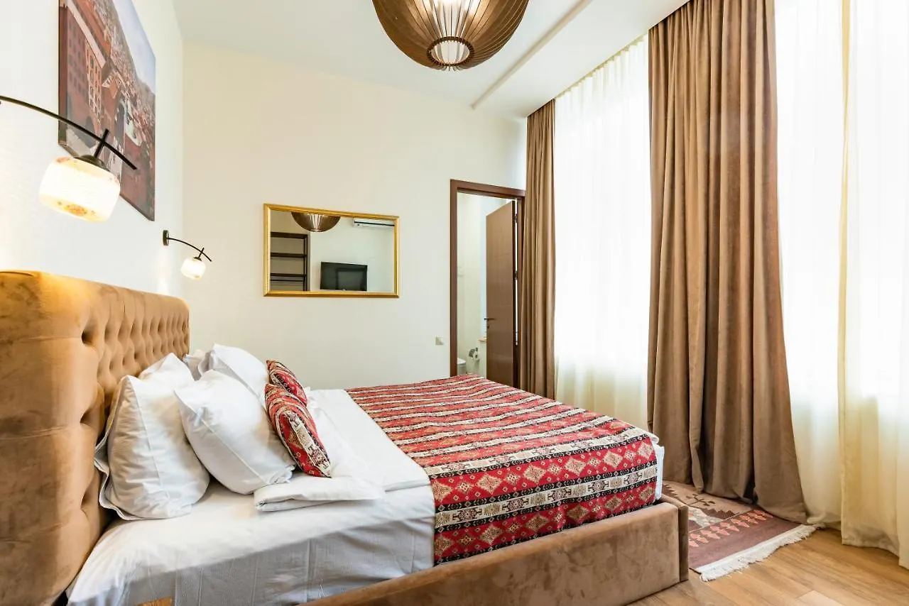 Hotel Flower تبليسي