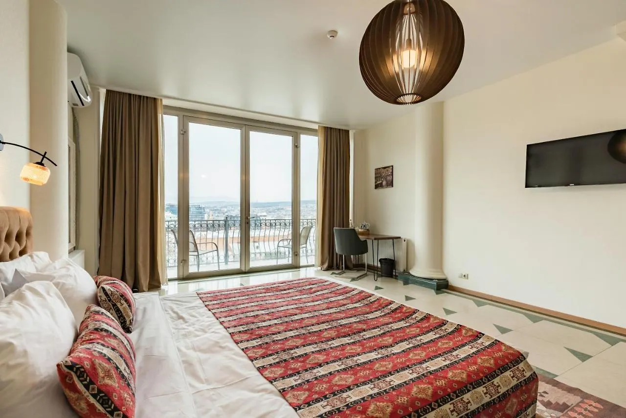 Hotel Flower تبليسي 4*,