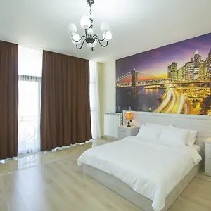 מלון Ire Palace באטומי